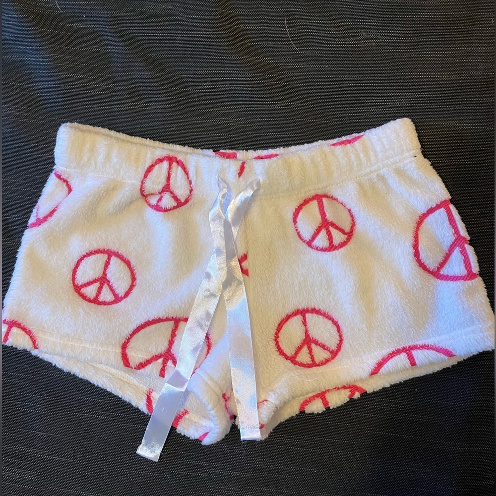 White Fleece comfy Shorts with hot Pink peace sign pattern white satin tie belt